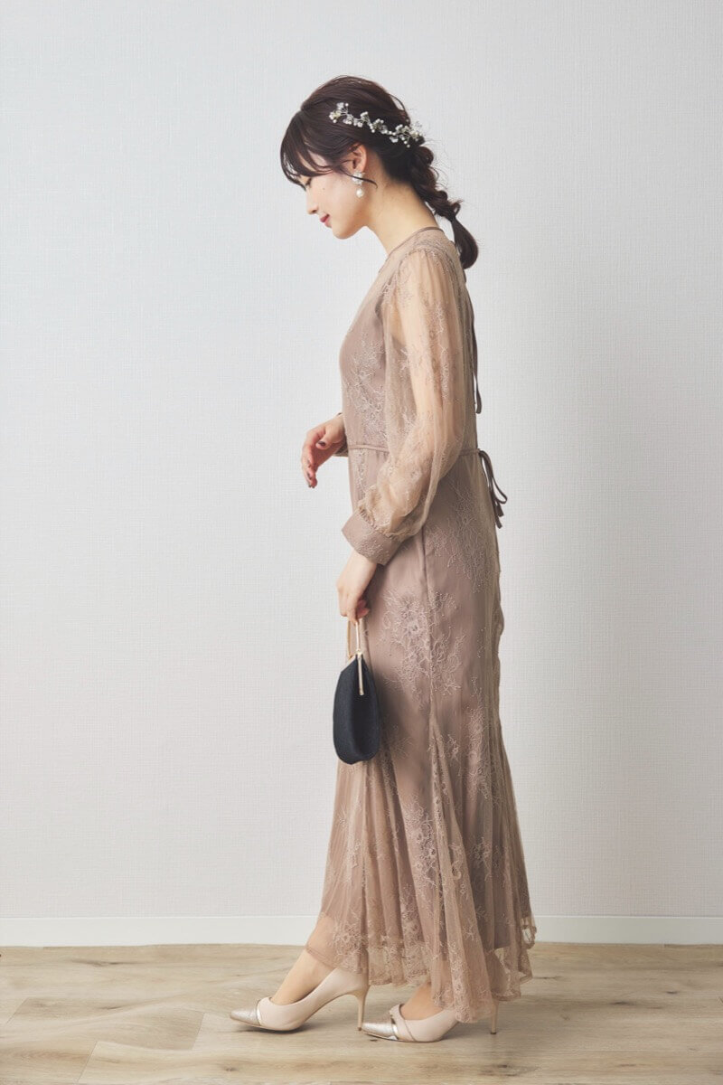 モカのバックリボン総レースドレス