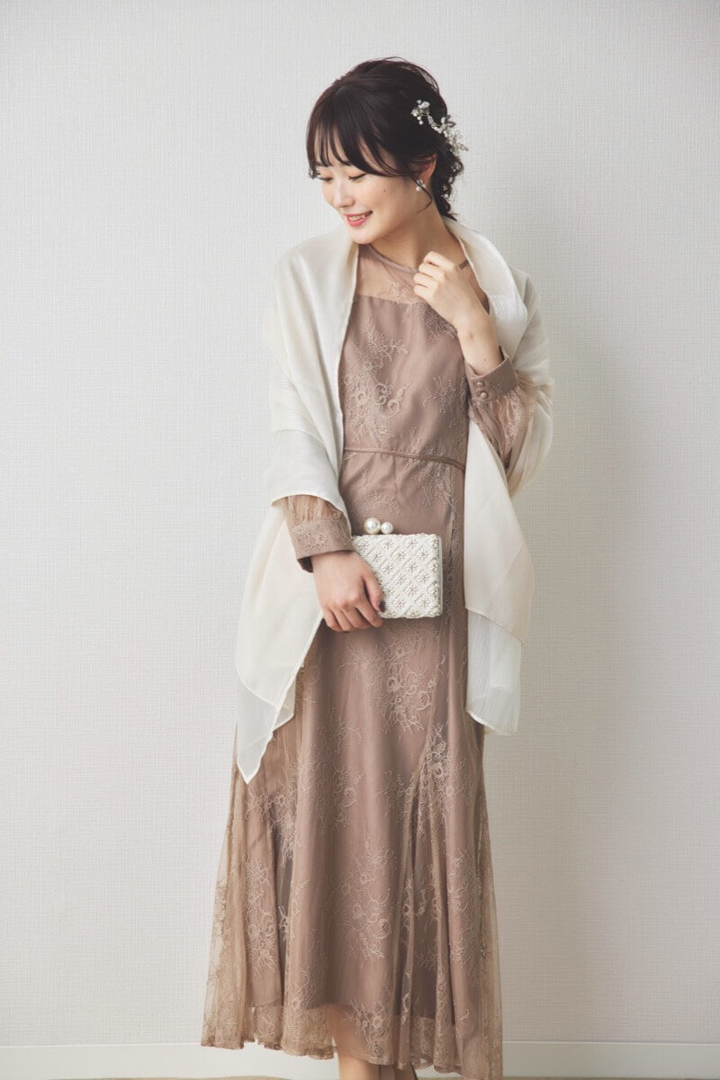 モカのバックリボン総レースドレス