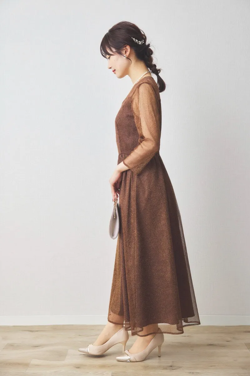 ブラウンのラメチュールドレス