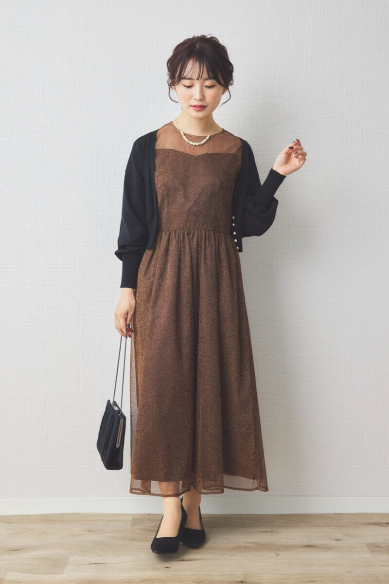 ブラウンのラメチュールドレス