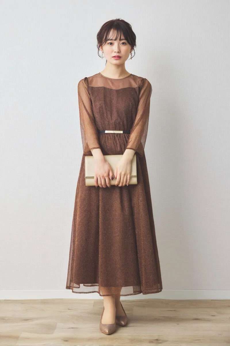 ブラウンのラメチュールドレス