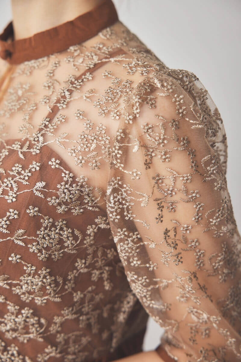 ブラウンの花柄レースマーメイドフレアドレス