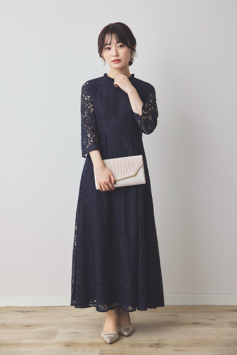 ネイビーのミックスレースクラシカルドレス