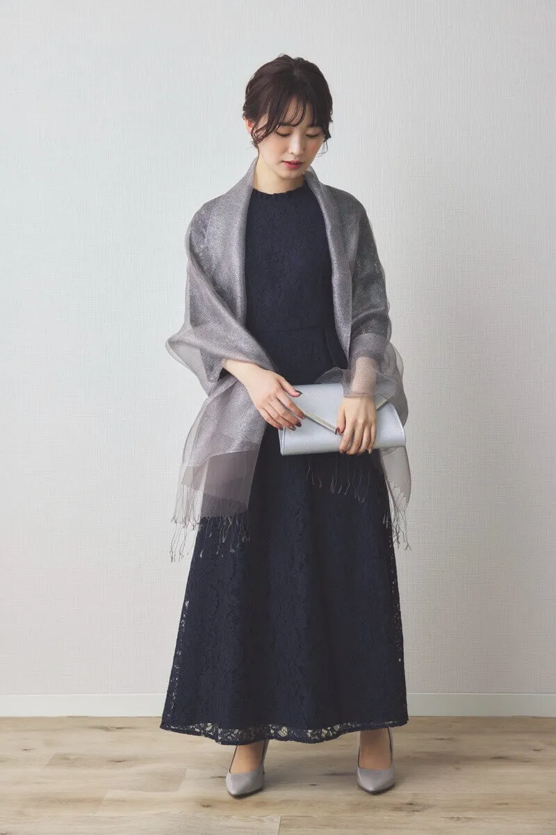 ネイビーのミックスレースクラシカルドレス