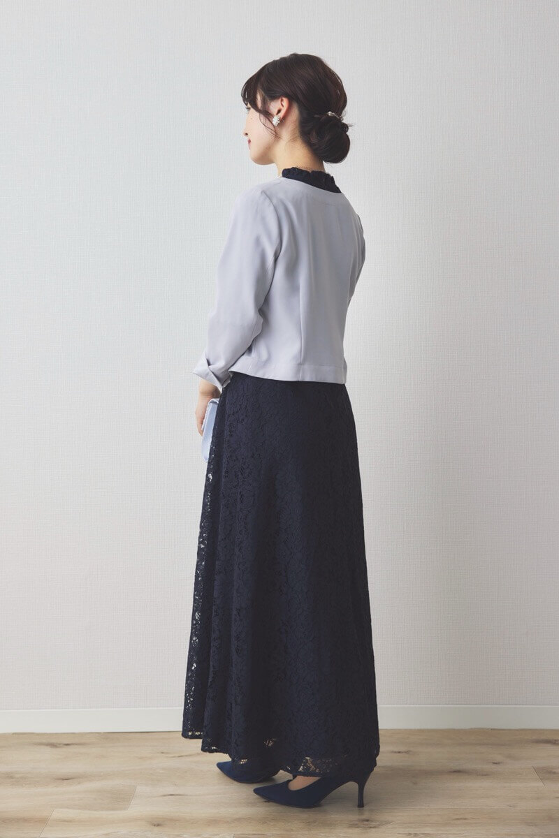 ネイビーのミックスレースクラシカルドレス