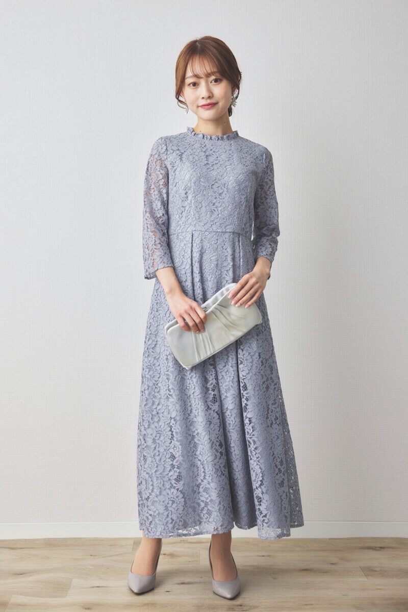 ブルーグレーのミックスレースクラシカルドレス