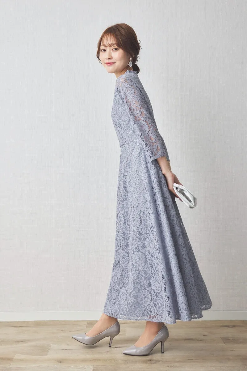 ブルーグレーのミックスレースクラシカルドレス