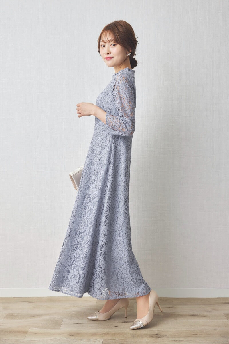 ブルーグレーのミックスレースクラシカルドレス