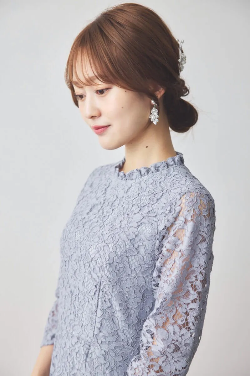 ブルーグレーのミックスレースクラシカルドレス