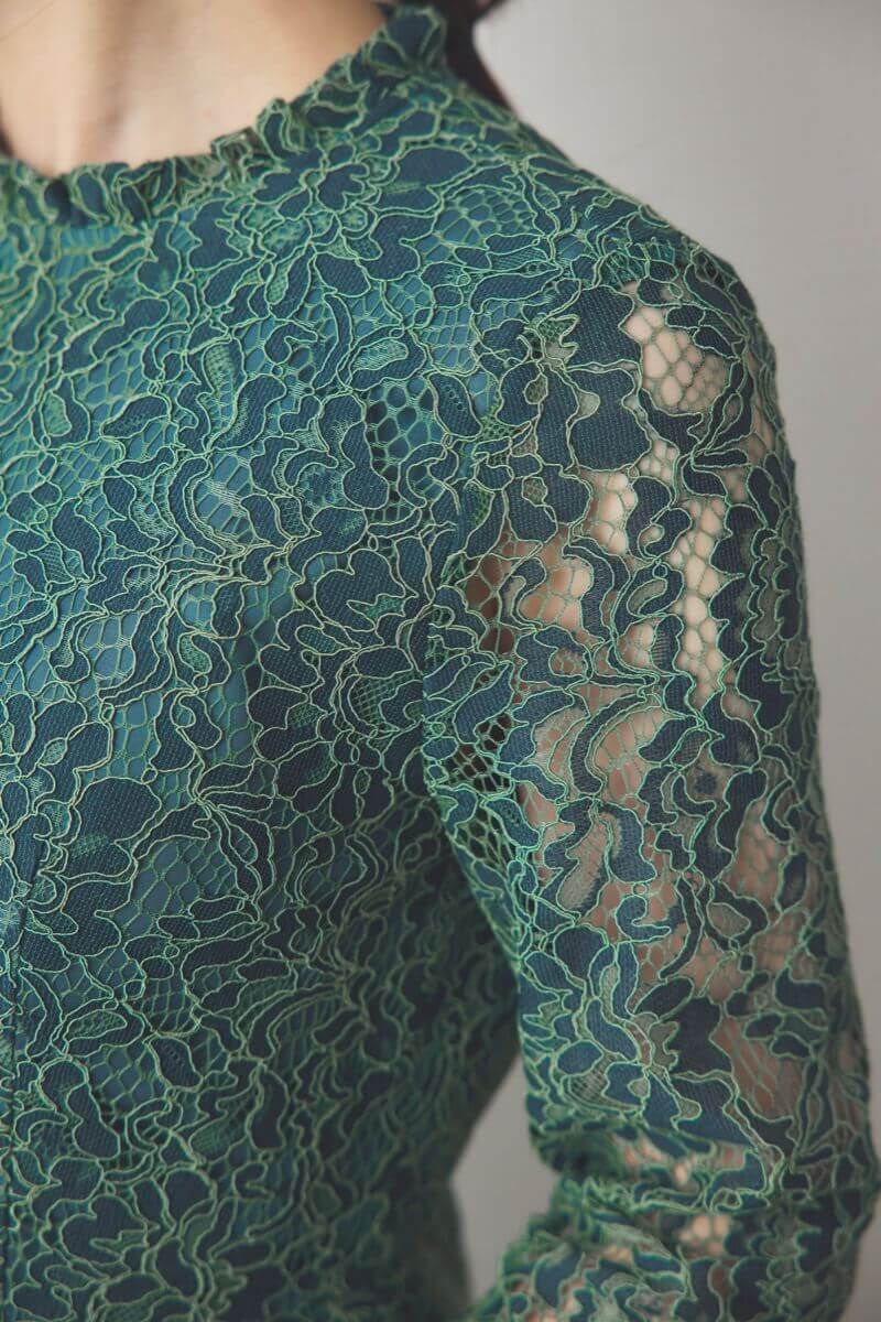 グリーンのミックスレースクラシカルドレス