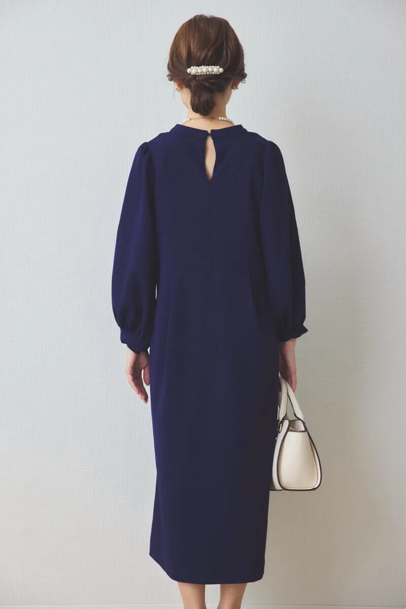 ネイビーのパフスリーブIラインワンピース