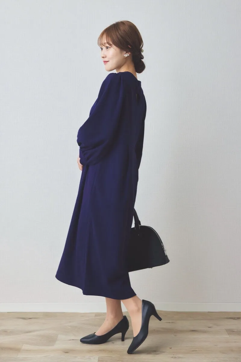 ネイビーのパフスリーブIラインワンピース
