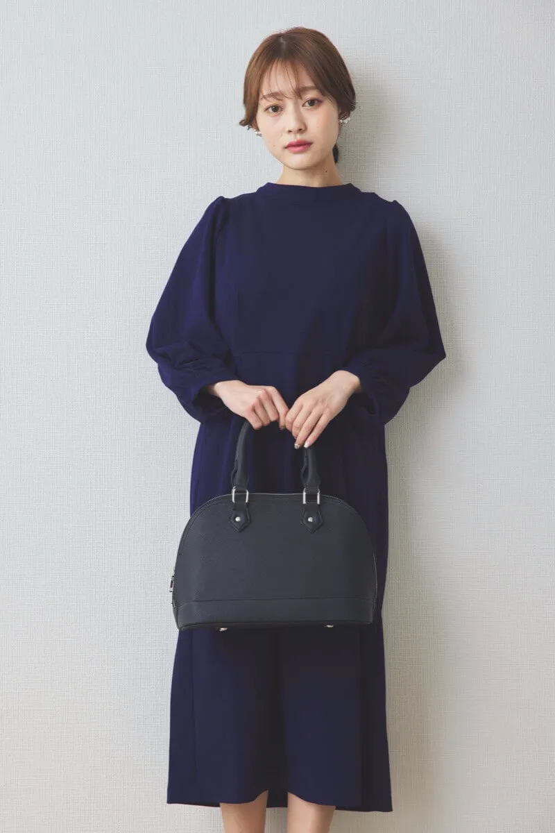 ネイビーのパフスリーブIラインワンピース