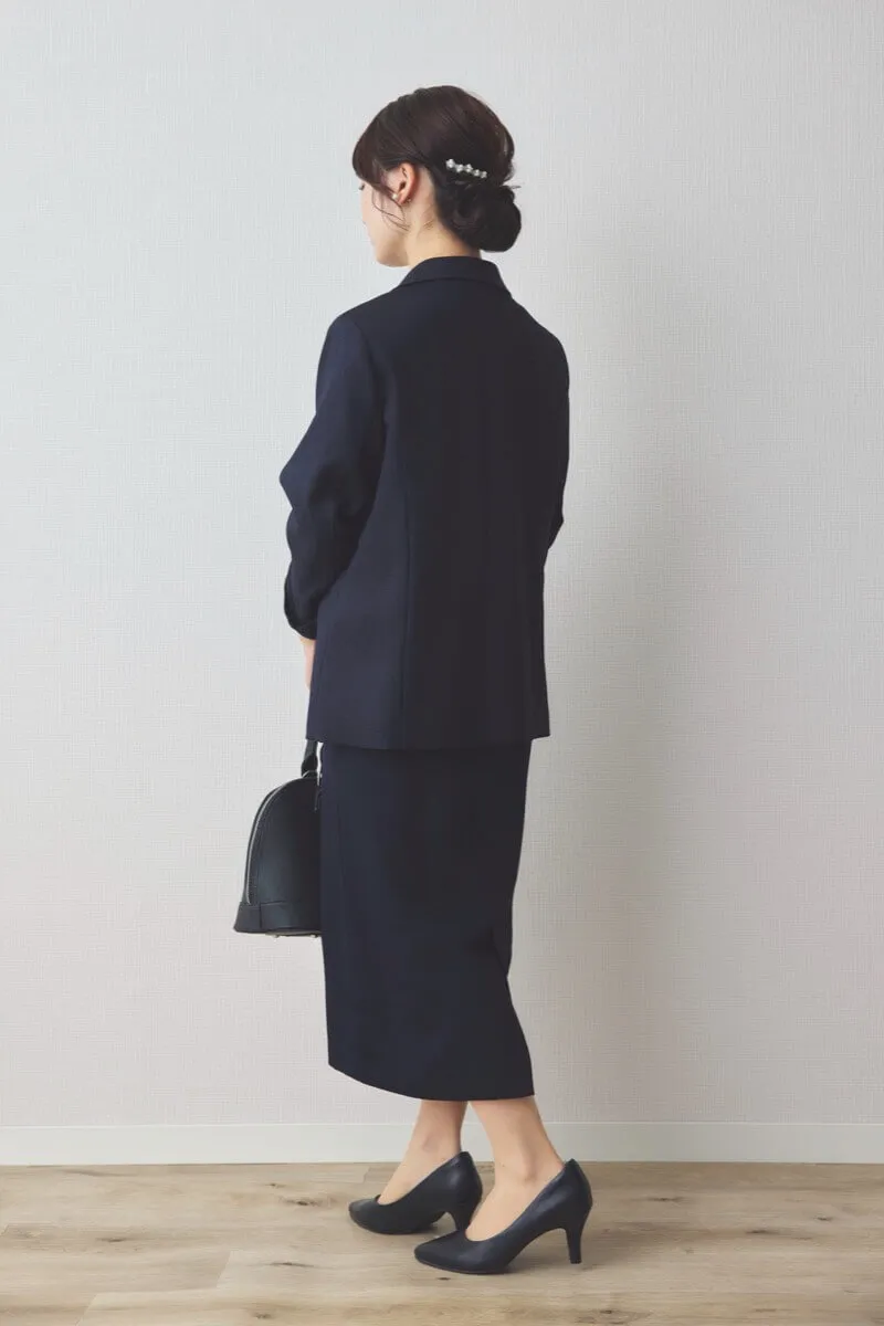 ネイビーの七分袖スリットネックワンピース