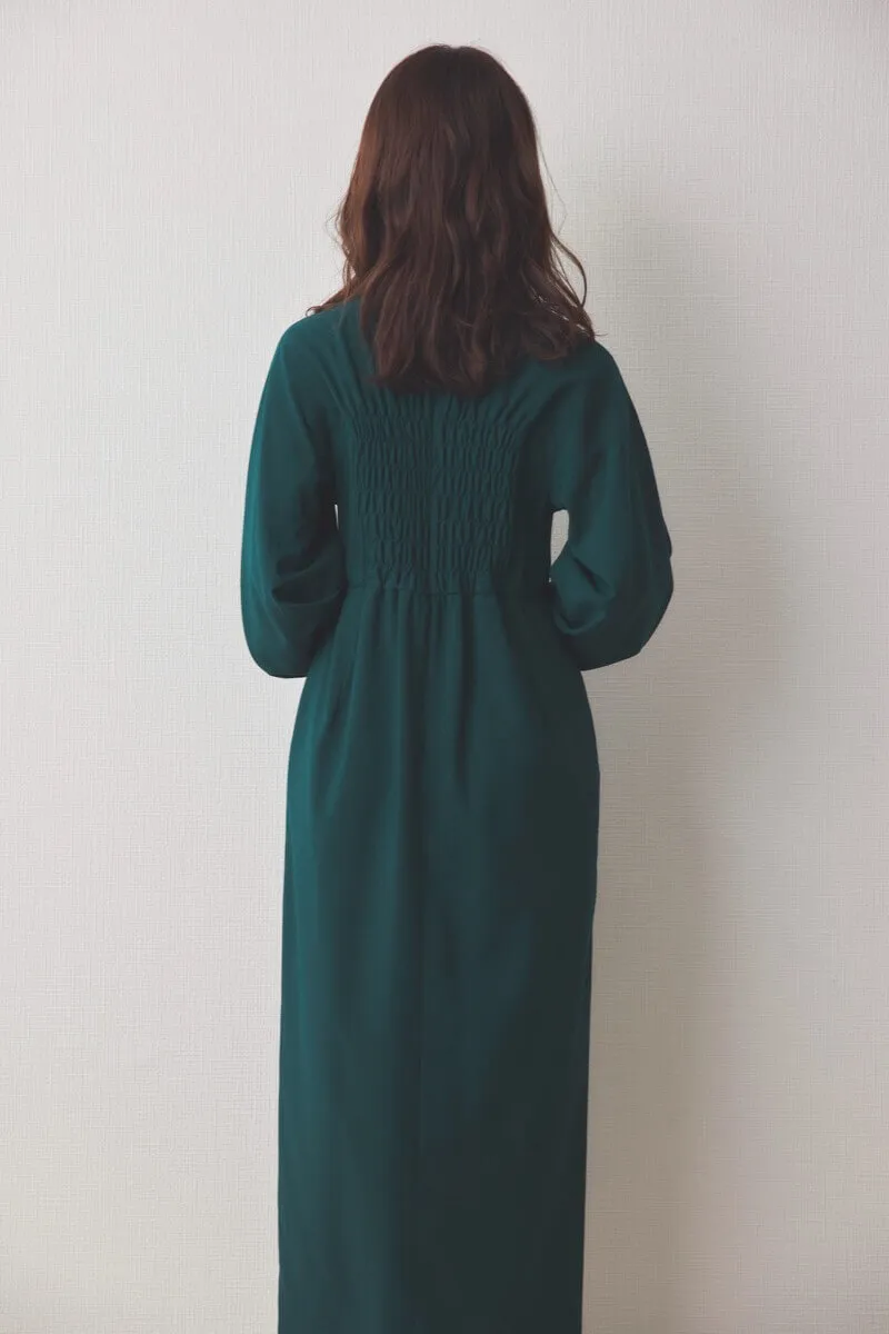 グリーンのスリットナローワンピース