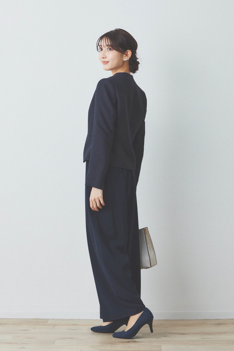 ネイビーのレース袖ワイドパンツセレモニースーツセット