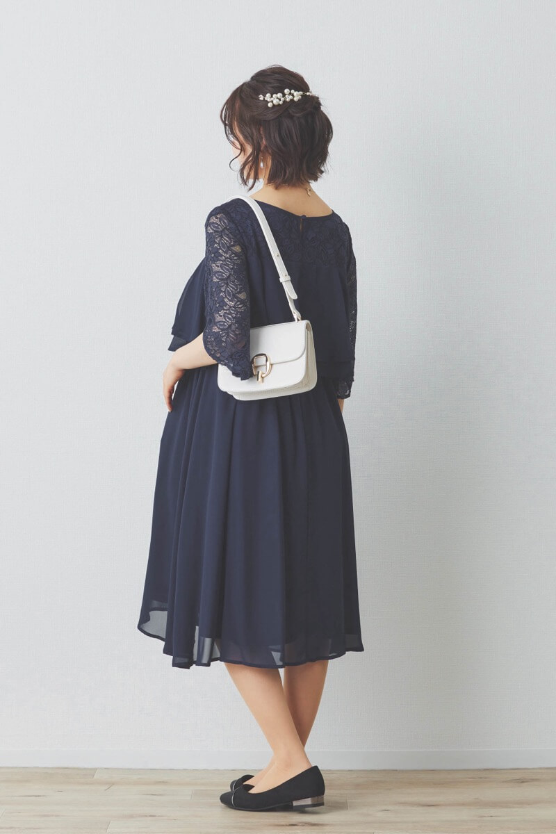 ネイビーの授乳口付スリットスリーブショート丈ドレス