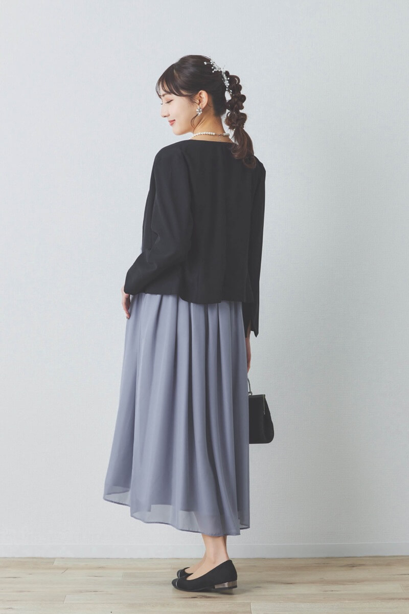 ブルーグレーのレース×シフォンの授乳口付きドレス