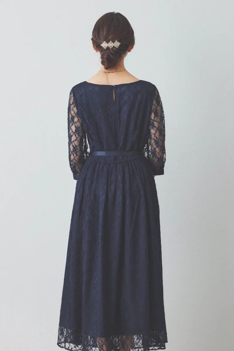 ネイビーの授乳口付き総レースドレス