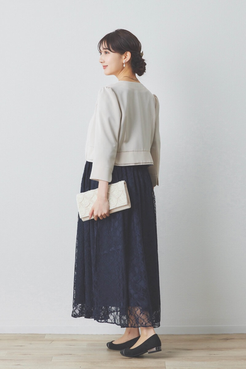 ネイビーの授乳口付き総レースドレス