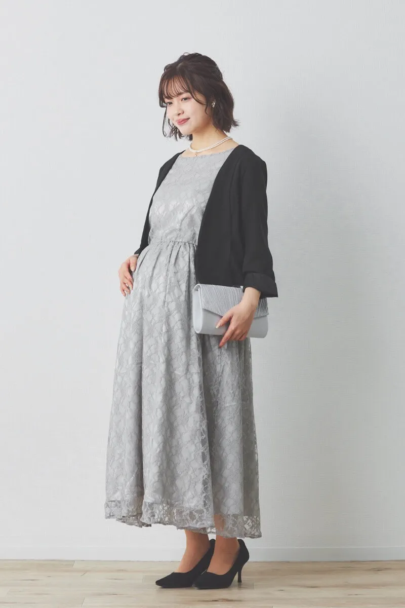 ライトグレーの授乳口付き総レースドレス