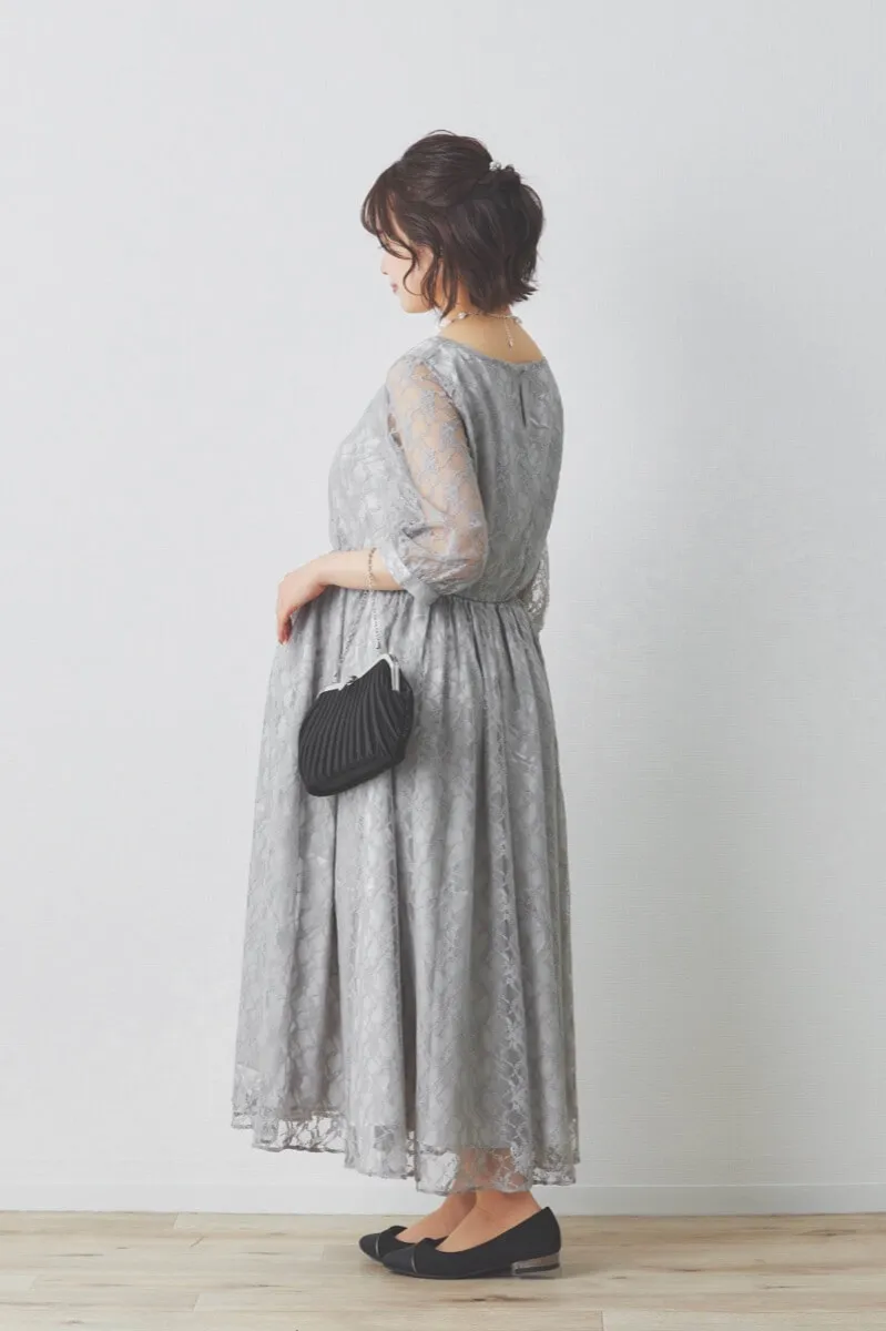 ライトグレーの授乳口付き総レースドレス