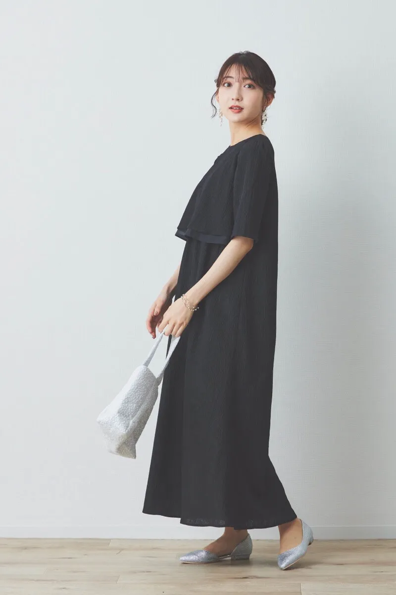 ブラックの楊柳ニットドレス