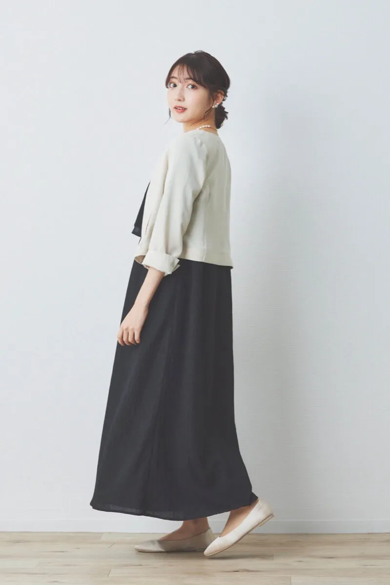 ブラックの楊柳ニットドレス