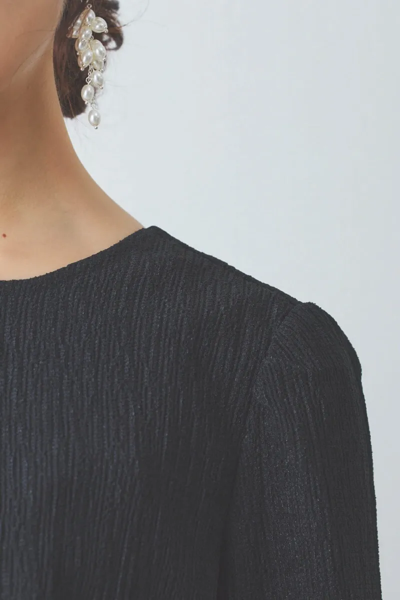 ブラックの楊柳ニットドレス
