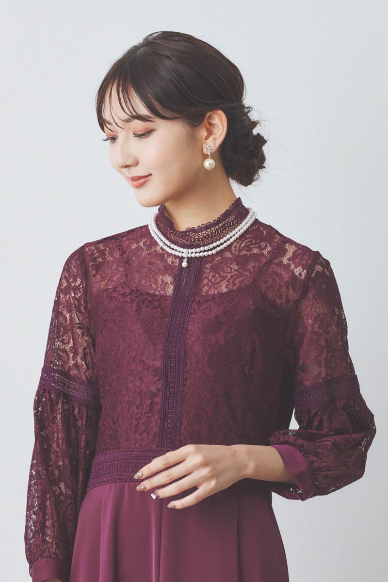 パープルのハシゴレースドレス