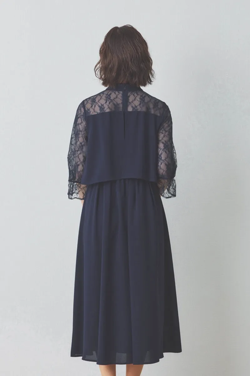 ネイビーのハイネックデコルテレースドレス