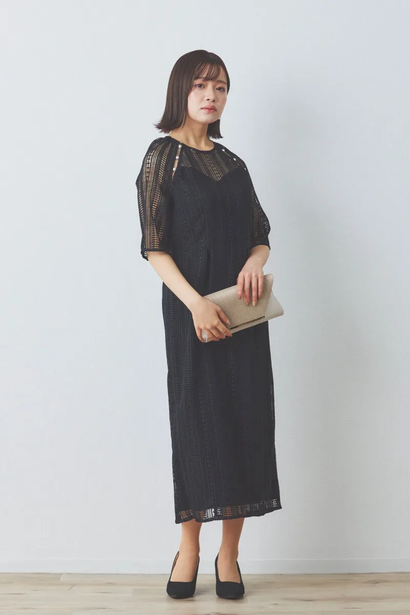 ブラックのデザインパールレースドレス