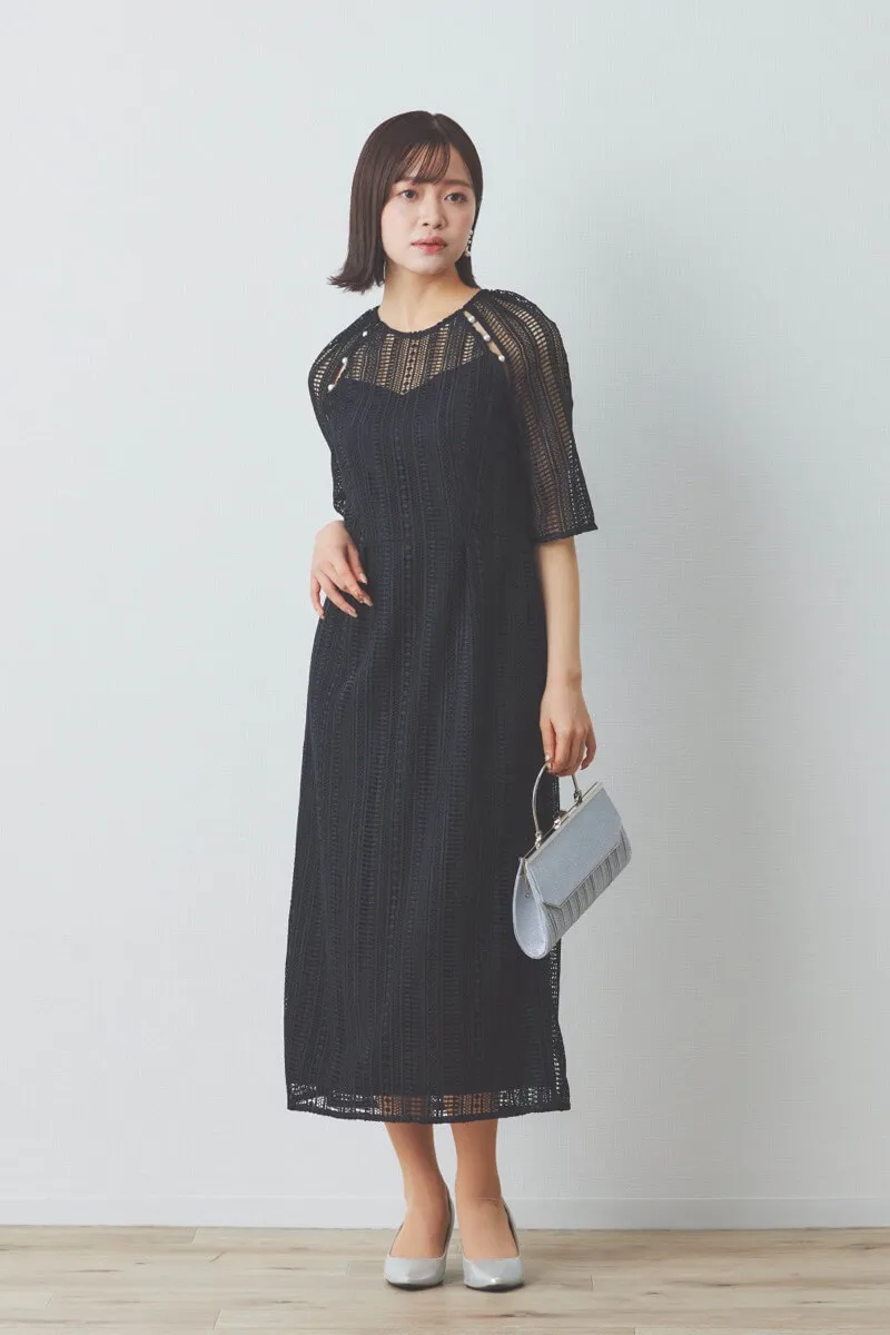 ブラックのデザインパールレースドレス