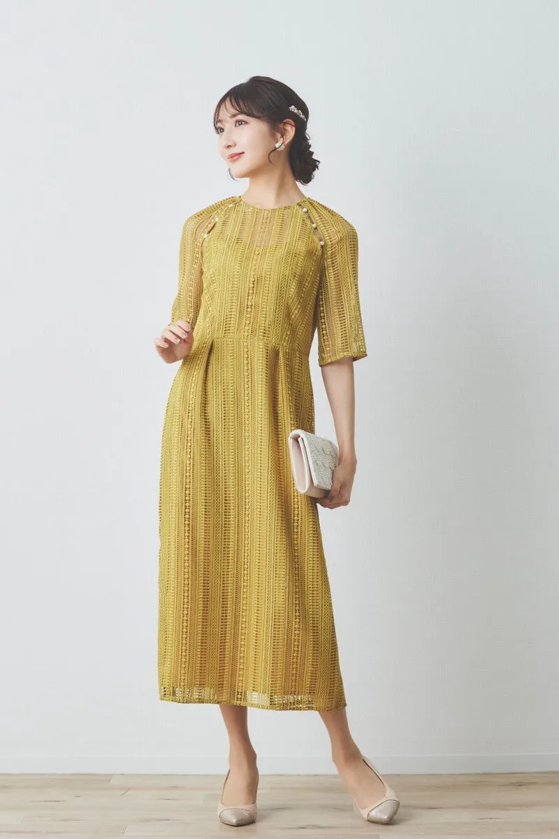 イエローのデザインパールレースドレス