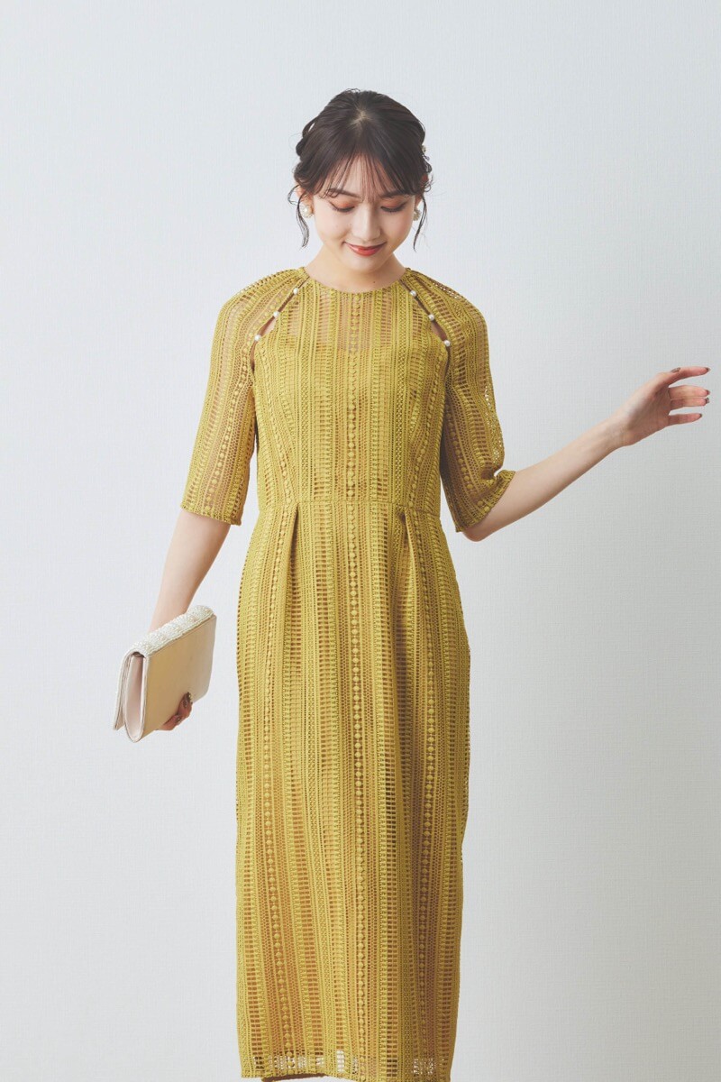 イエローのデザインパールレースドレス