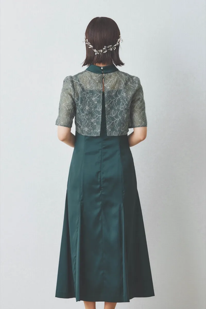 ダークグリーンの刺繍トップスマットサテンドレス