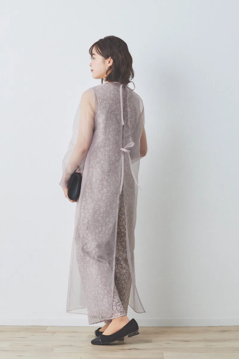 ピンクベージュのシアーレイヤードオールインワンドレス