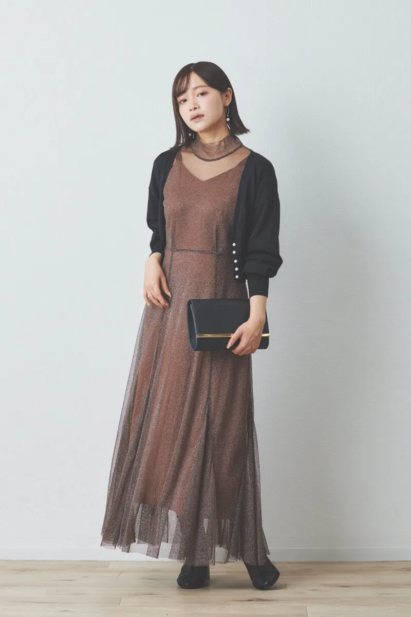 ブラウンのロングスリーブラメチュールドレス
