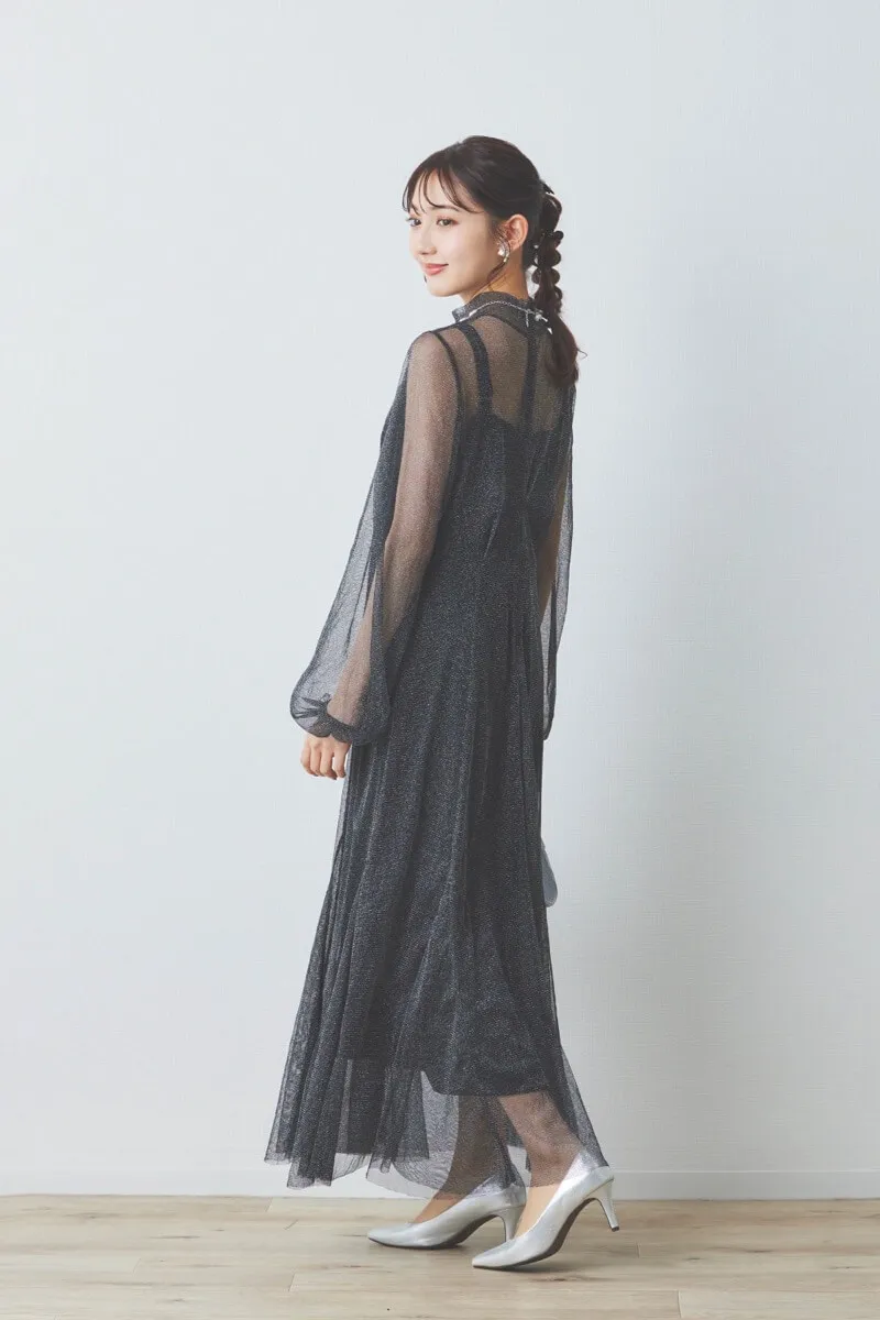 ブラックのロングスリーブラメチュールドレス