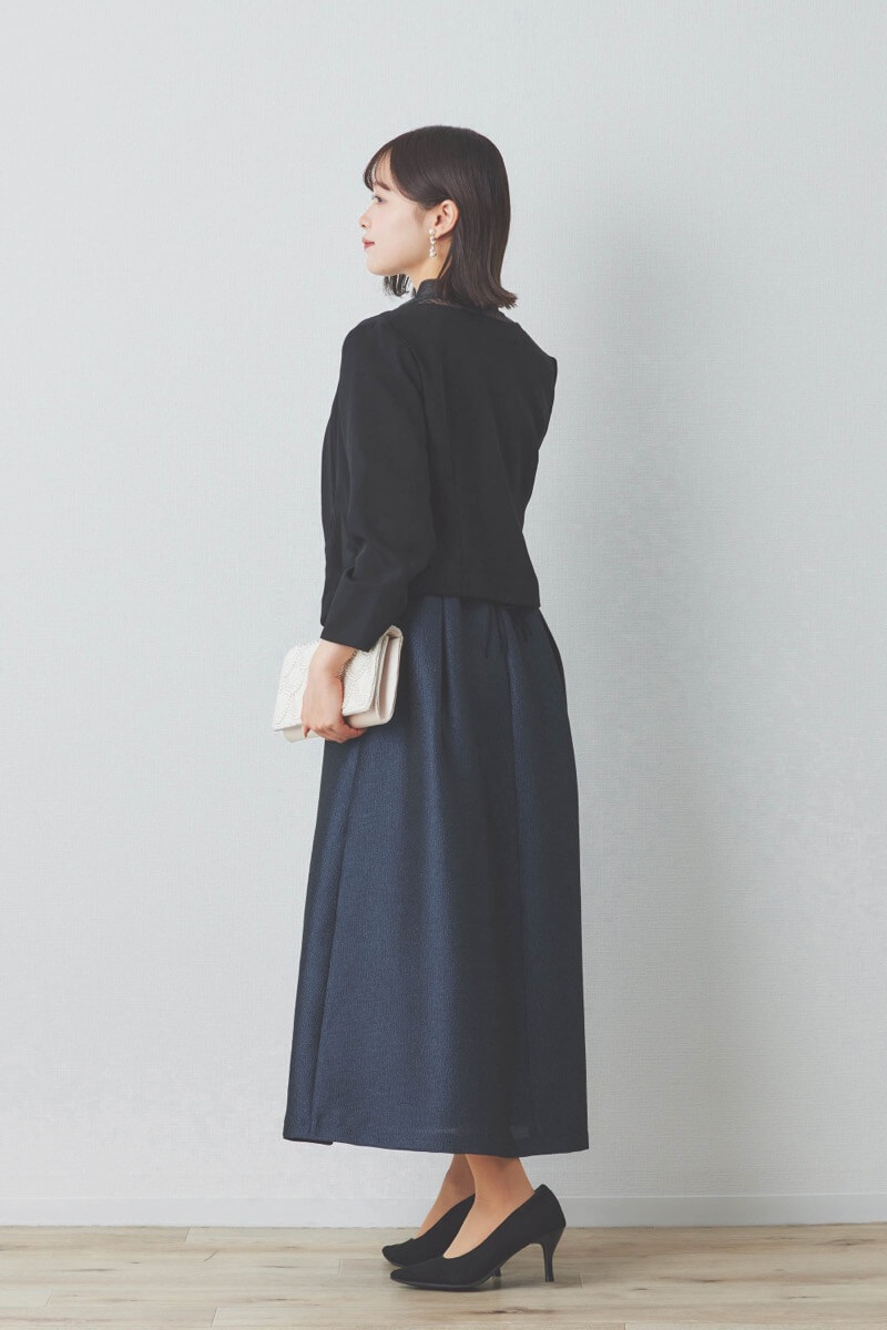 ネイビーのフロッキー×ジャガードドレス