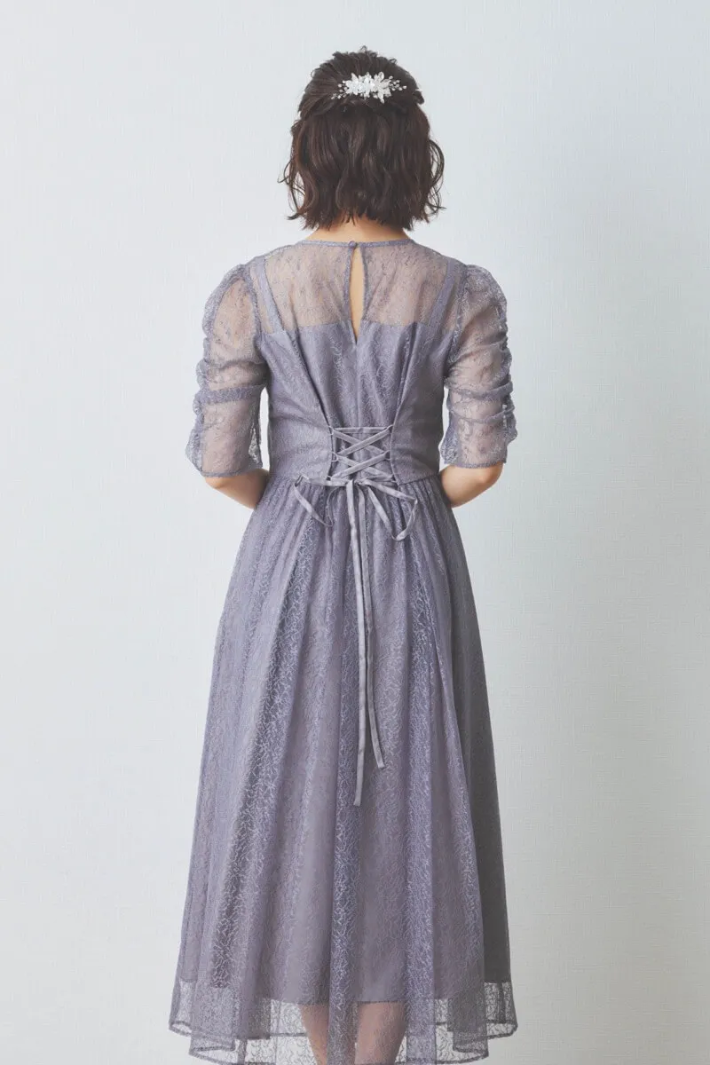 グレーのギャザースリーブレースアップドレス