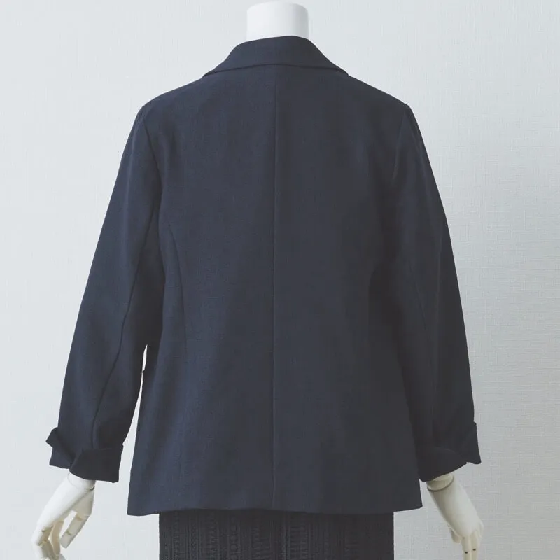 ネイビーの艶消し金ボタンジャケット