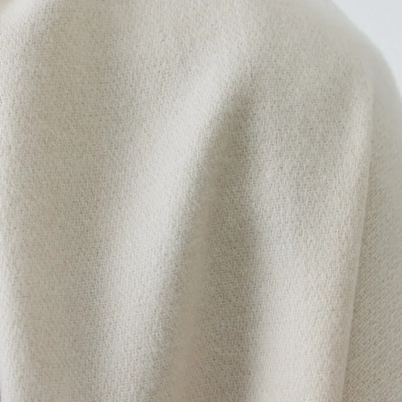 アイボリーのカシミヤタッチストール