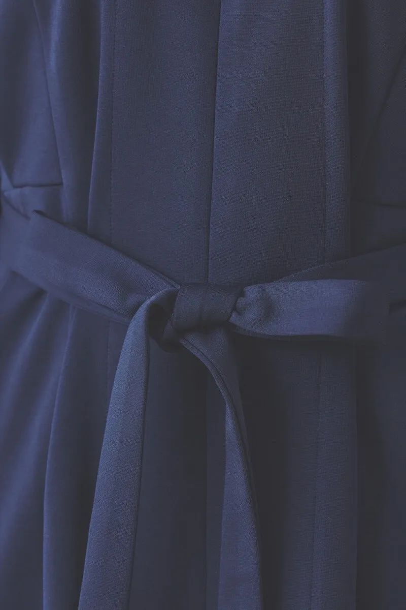 ネイビーのボリュームスリーブポンチワンピース