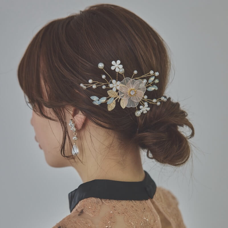 ピンクゴールドの透かしフラワーヘアクリップ