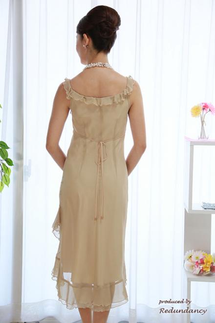 ベージュのコサージュ＆フリル裾シフォンドレスコーディネートセット