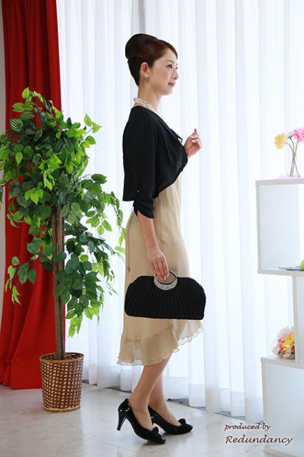 ベージュのコサージュ＆フリル裾シフォンドレスコーディネートセット