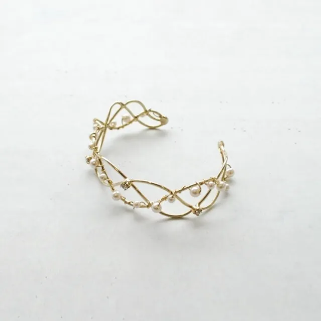 透かしゴールドバングル