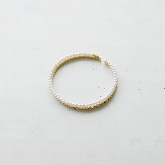 パールとストーンのラインバングル