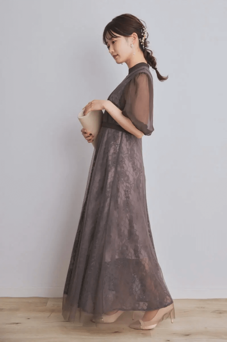 グレーのハイウエストチュールレースドレス